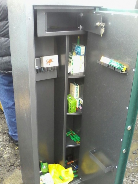 Прикордонники затримали українця, який намагався ввезти з зони АТО сейф з набоями