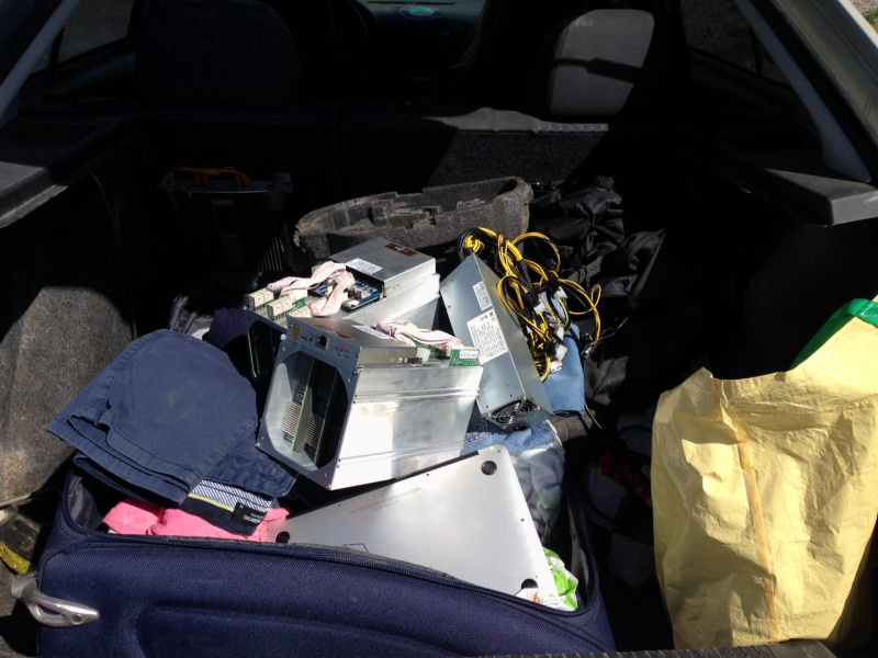 На КПВВ &quot;Гнутове&quot; попередили провезення на територію ОРДЛО обладнання для майнінгу