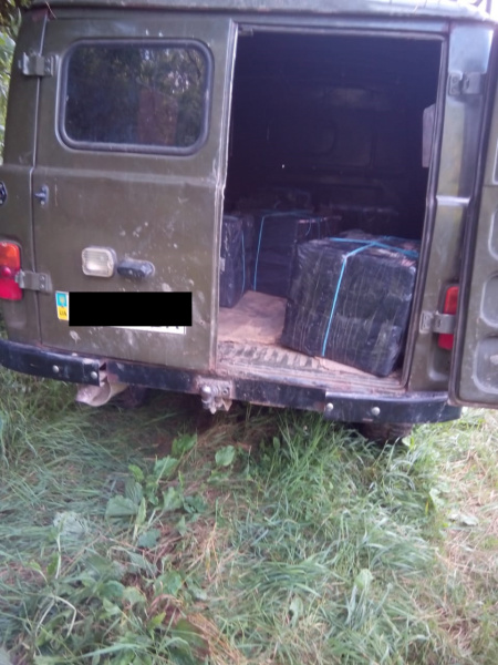 Прикордонники попередили контрабанду тютюнових виробів до Угорщини