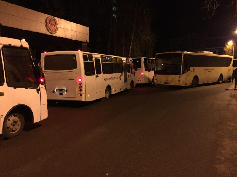 Задержание Саакашвили: усилена охрана под СИЗО, где держат политика