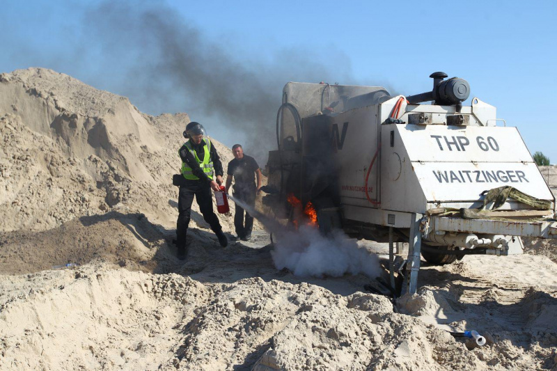 На місці скандальної забудови на Осокорках знову сталися сутички