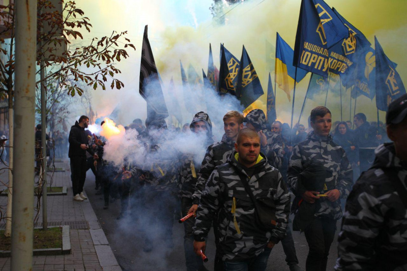 Покрова без крові: як праві відзначили день УПА і не пішли штурмувати Лавру