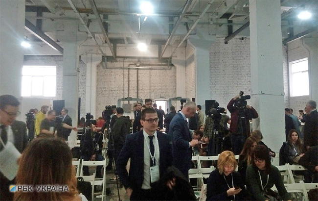 Гройсман розраховує &quot;побудувати&quot; нову освіту в Україні за 12 років