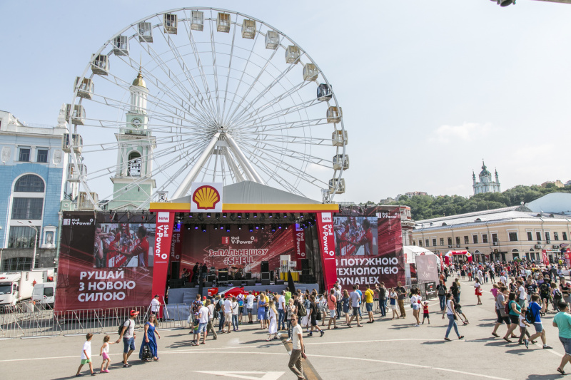 На ЗАЖИГАТЕЛЬНОМ ШОУ от Shell побывала команда Scuderia Ferrari Формулы 1