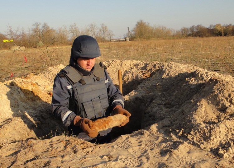 Піротехніки ДСНС з початку року знешкодили понад 68 тис. боєприпасів