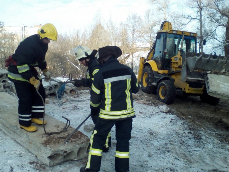 Обвал гуртожитку в Чернігові: розчищено та вивезено понад 430 кубічних метрів уламків