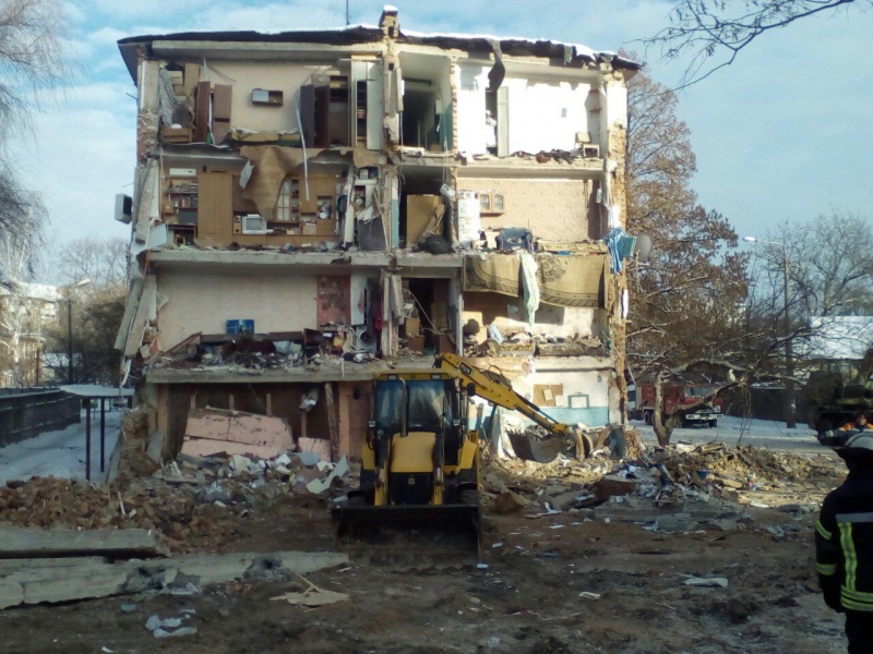 Обвал гуртожитку в Чернігові: розчищено та вивезено понад 430 кубічних метрів уламків