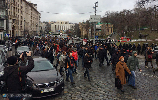 Саакашвілі разом з активістами вирушив до Ради