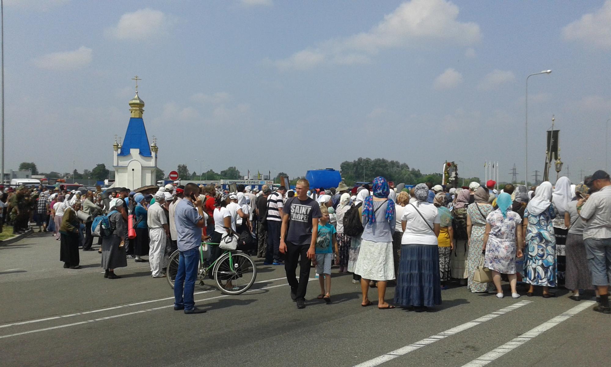 Крестный ход на Киев с бориспольского направления возобновил движение