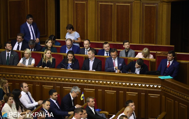 Дебют &quot;Слуги народа&quot;: как партия Зеленского начала управлять страной