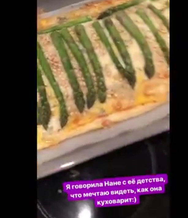 "Явно не в матір": Маша Єфросиніна показала кулінарні шедеври 15-річної доньки