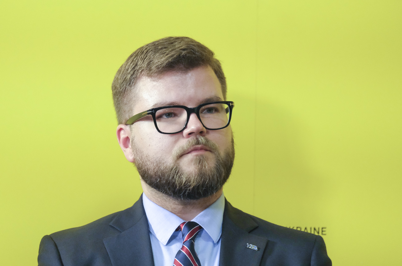 364 пенсії або 153 мінімалки: в мережі розповіли про величезну зарплату голови Укрзалізниці