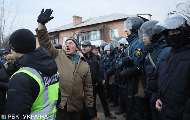 Своих не бросаем: как Украина не прошла тест на коронавирус