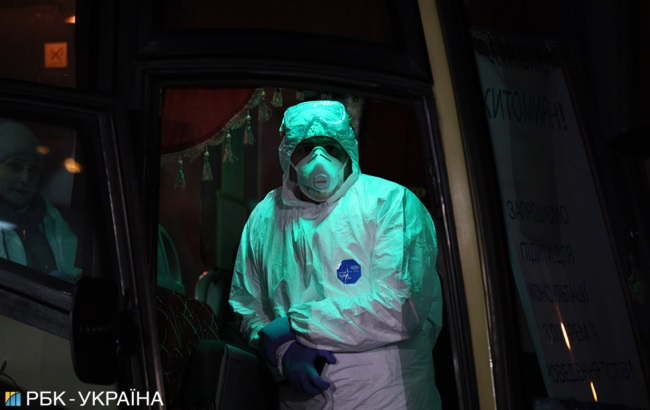 ЧП на вокзале в Киеве: в поезде заблокированы десятки людей