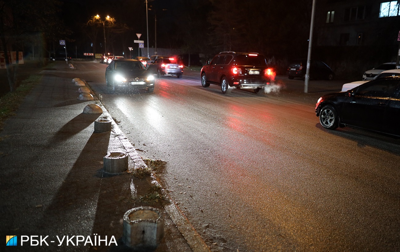 На Киев обрушился ледяной дождь: фото и видео