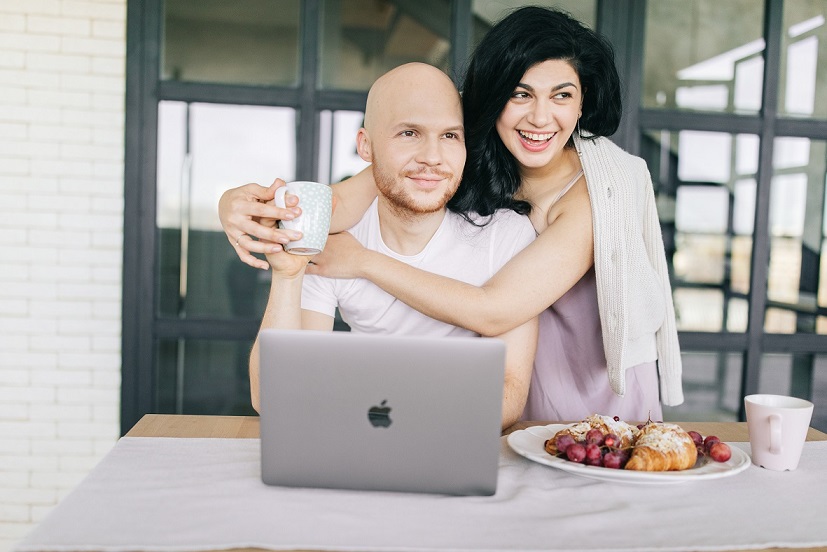 Руслана, Darwin, Ігор Кондратюк та інші зірки розповіли, як зустріли Новий рік 2020