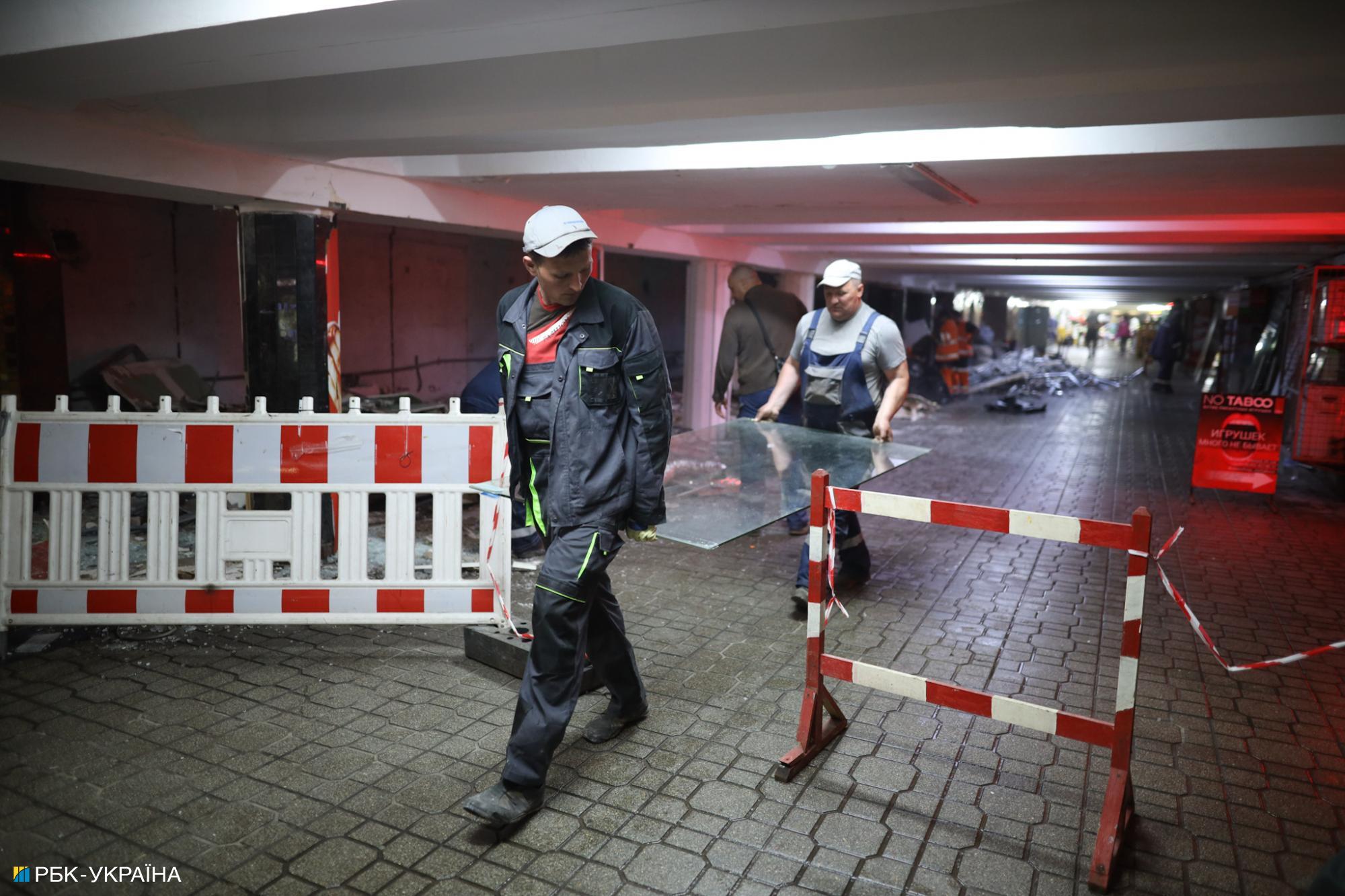 У Києві на Майдані знесли всі МАФи (фото)