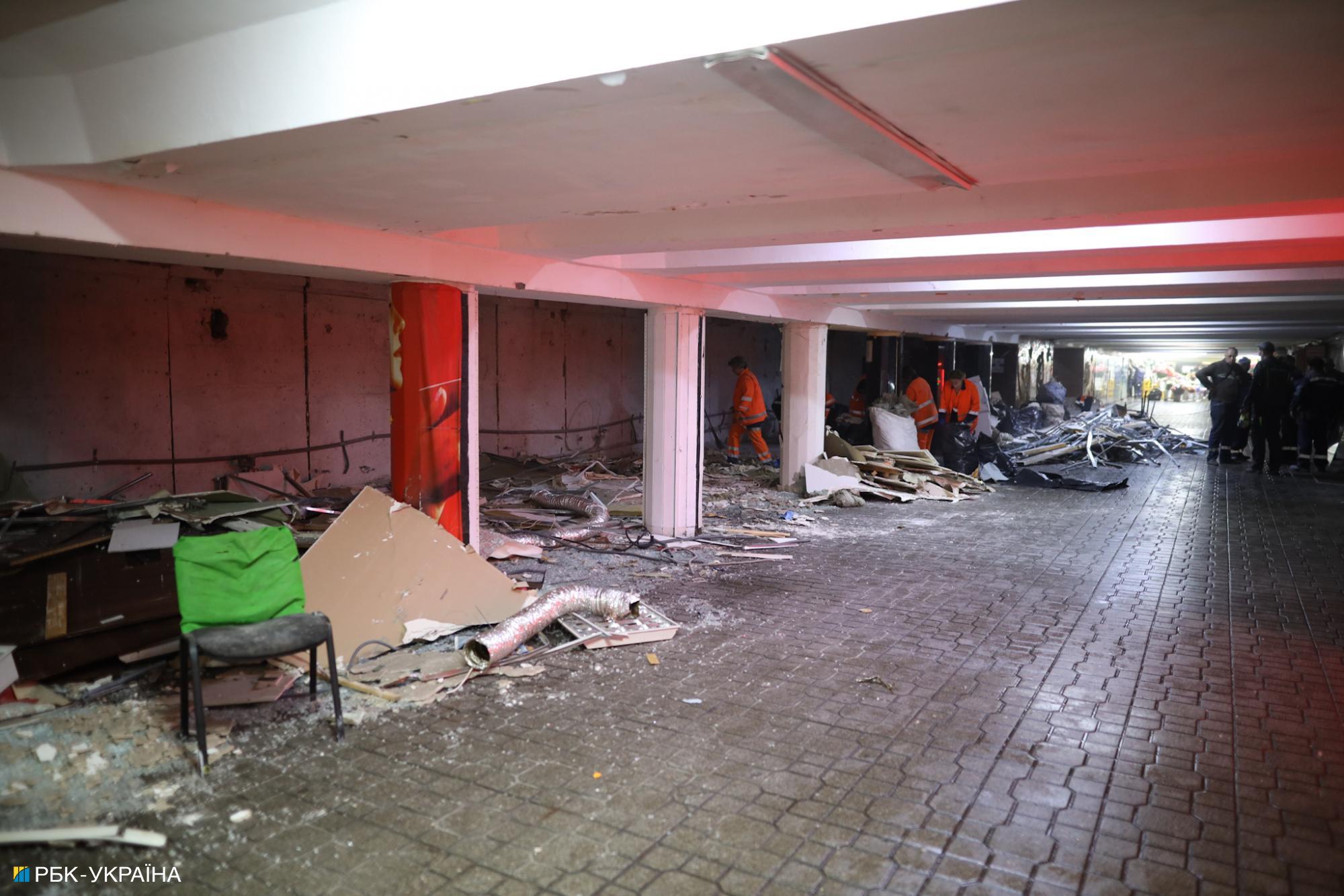 У Києві на Майдані знесли всі МАФи (фото)