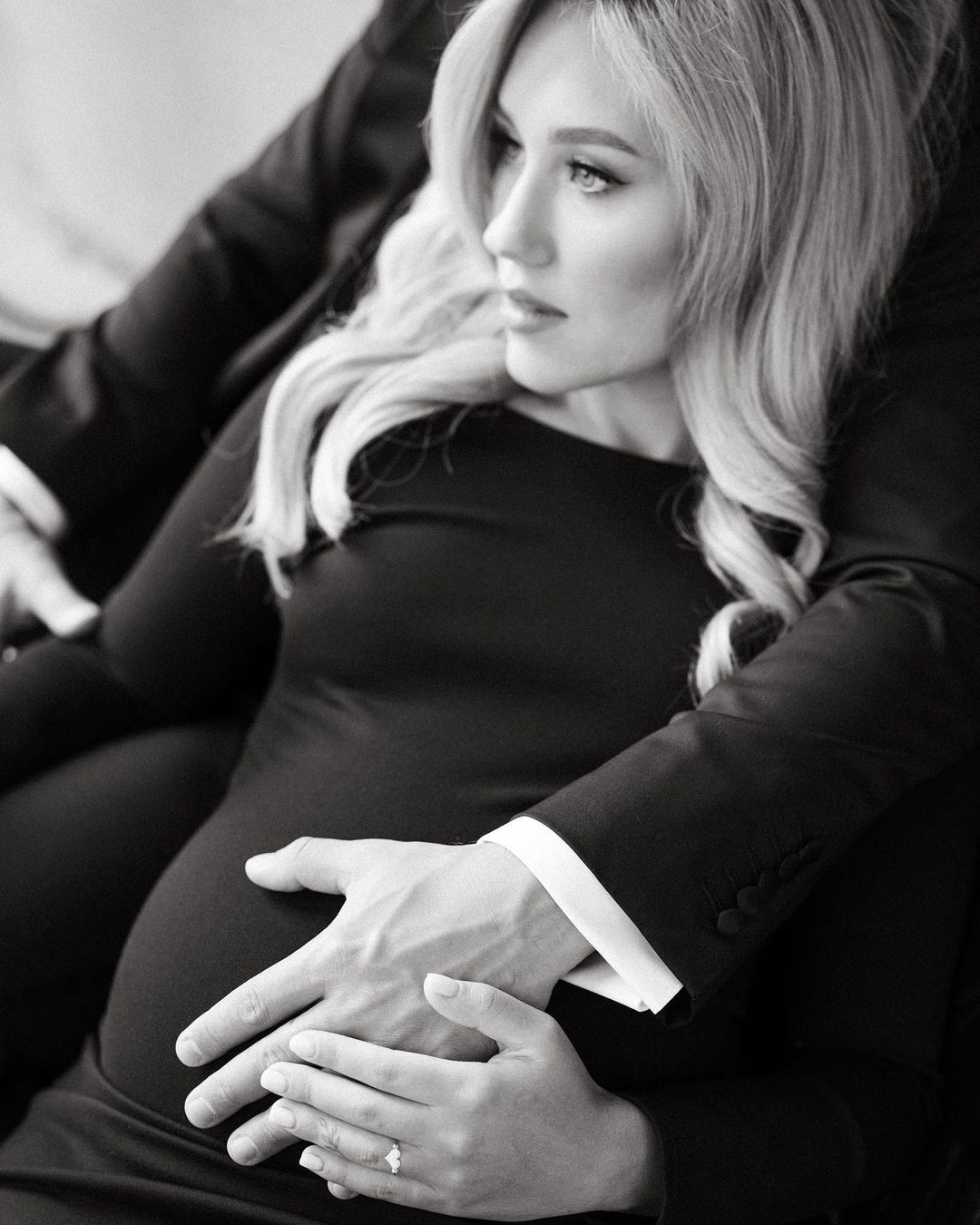 Рухаюся повільно і крекчу: Квіткова розповіла про підготовку до пологів