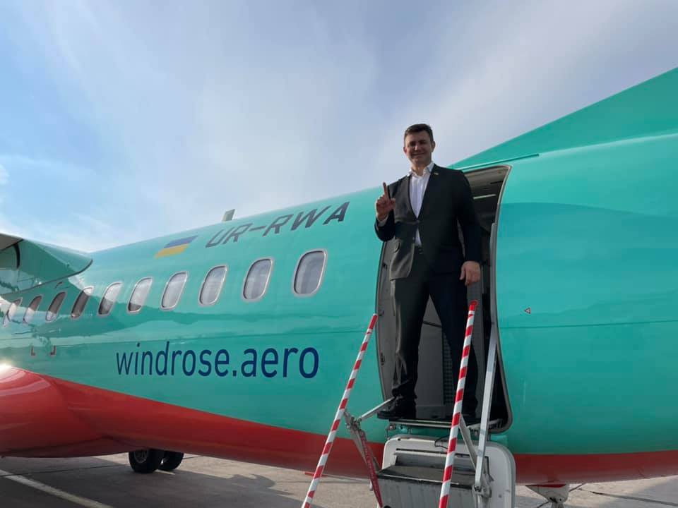 Тищенко відреагував на &quot;зрив&quot; вильоту рейсу до Ужгорода і процитував Шурика