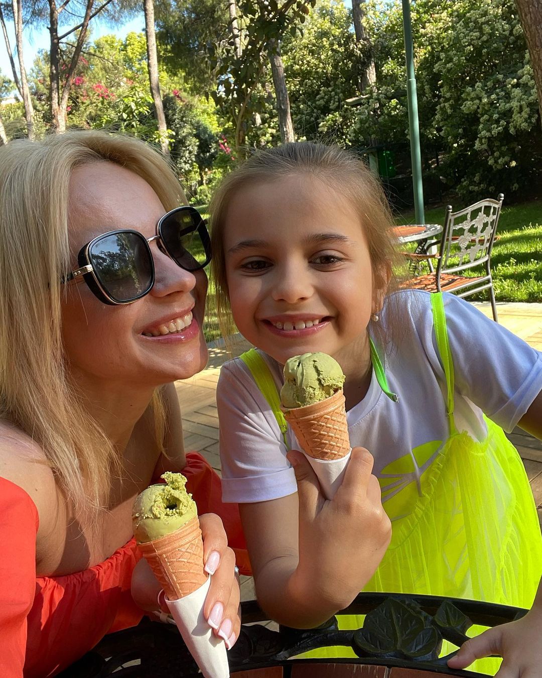 Лилия Ребрик поделилась рецептом вкусного домашнего мороженого: "можно есть ложками"