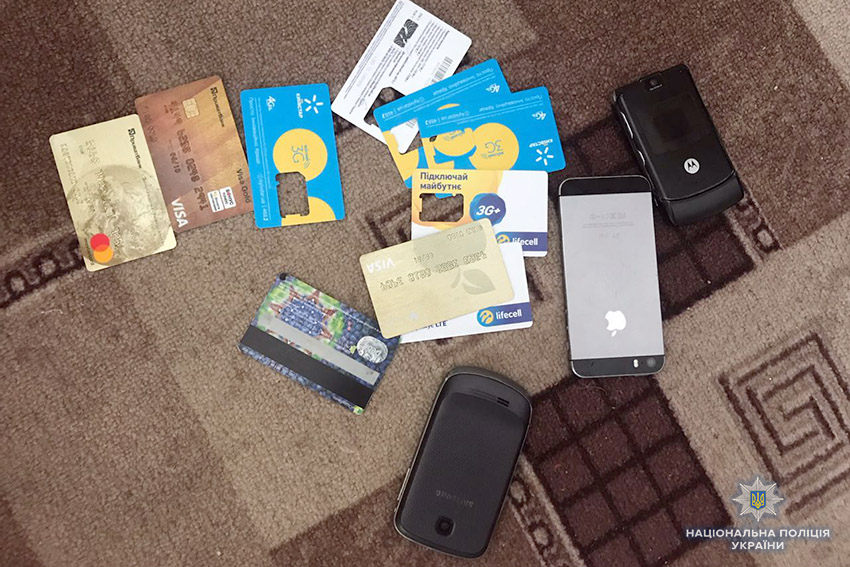 В Хмельницкой области работник исправительной колонии поставлял заключенным наркотики