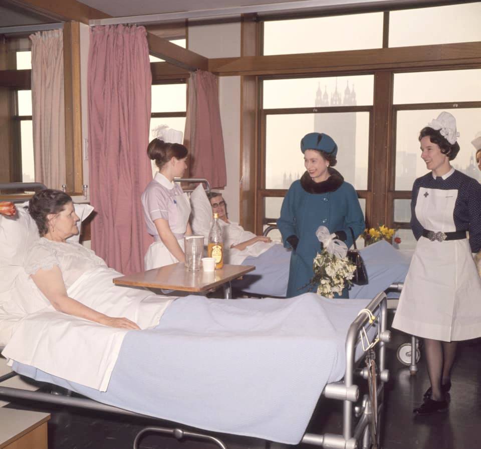 Фантастично! Єлизавета ІІ розчулила мережу людяним вчинком (фото)