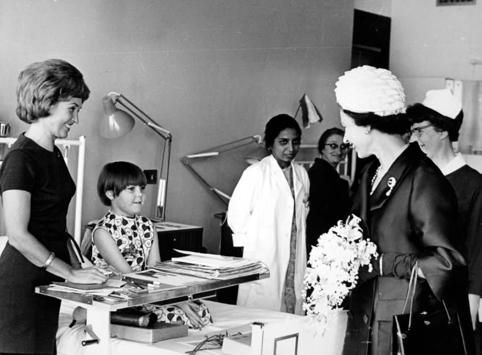 Фантастично! Єлизавета ІІ розчулила мережу людяним вчинком (фото)