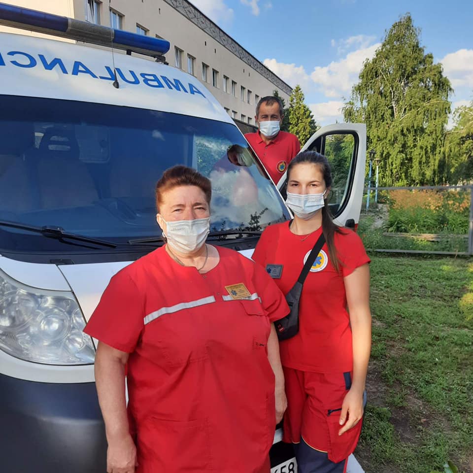 Під Харковом нетверезий чоловік стрибнув &quot;щучкою&quot; в басейн глибиною 1,5 метра і мало не потонув