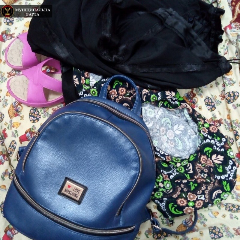 У Києві водолази розшукували &quot;зниклу&quot; жінку: фото курйозної ситуації