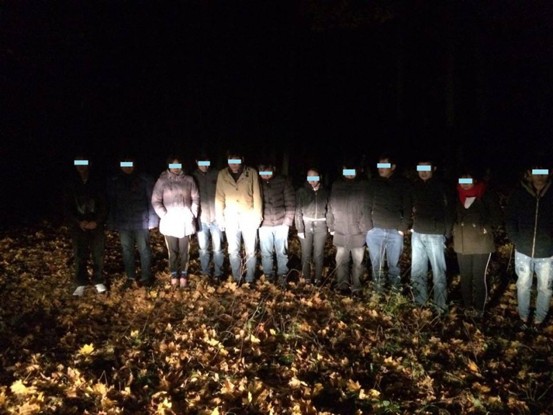 Полиция пресекла попытку нелегальной миграции вьетнамцев из РФ