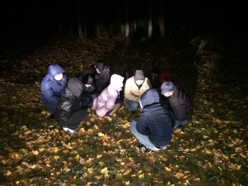 Полиция пресекла попытку нелегальной миграции вьетнамцев из РФ