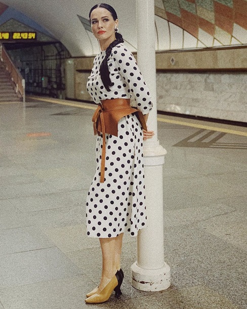 Даша Астафьева неожиданно прокатилась в метро, вызвав ажиотаж в сети