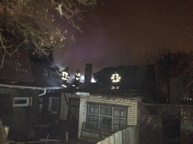 У Вінниці рятувальники ліквідували пожежу в центрі міста