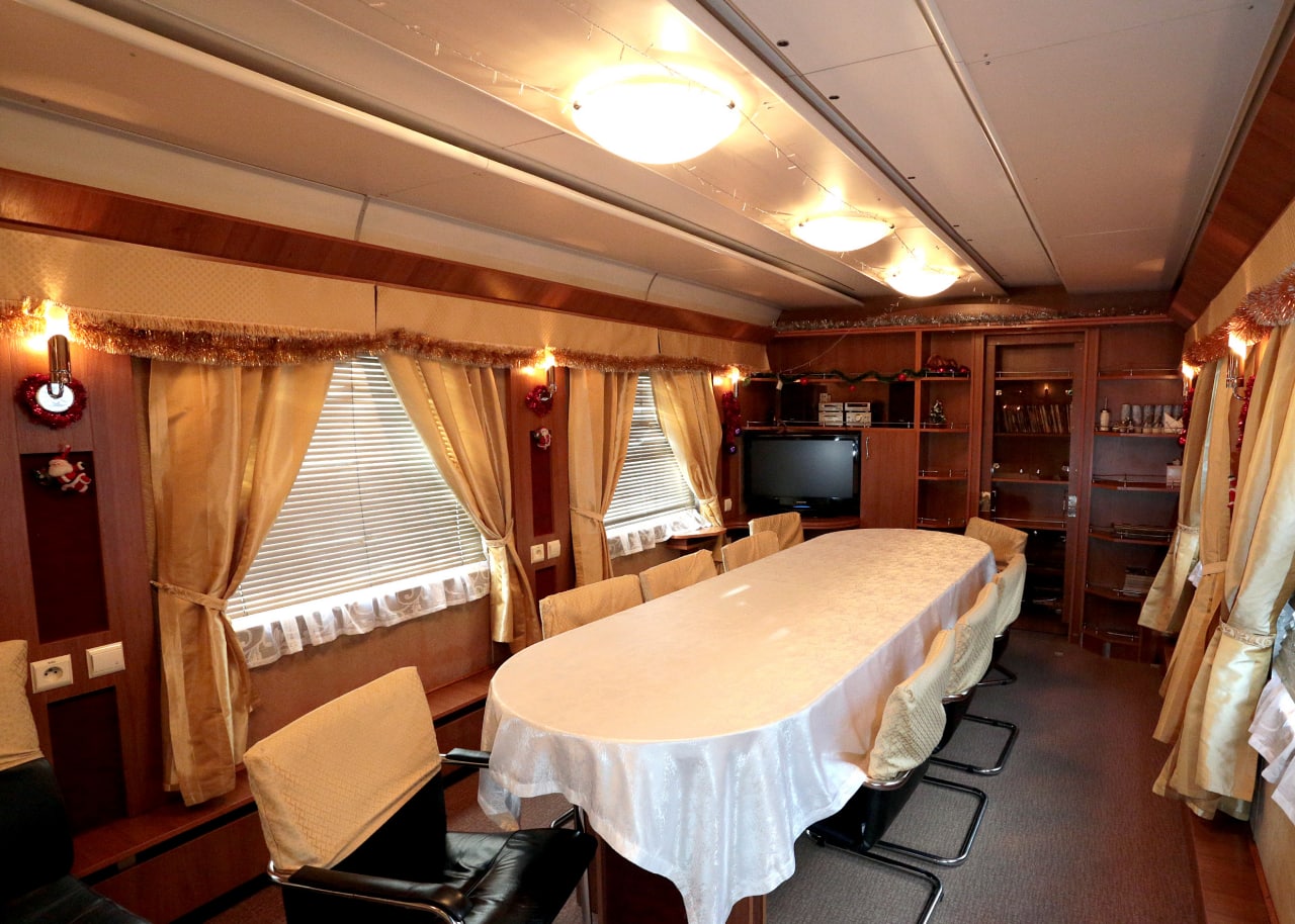 Кухня, спальня і душ: фото найрозкішніших вагонів Укрзалізниці