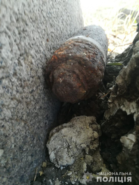 У Харкові на території школи виявили снаряд часів Другої світової війни