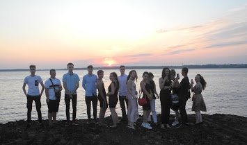 Відмовилися від випускного заради друга: школярі в Дніпрі зворушили українців