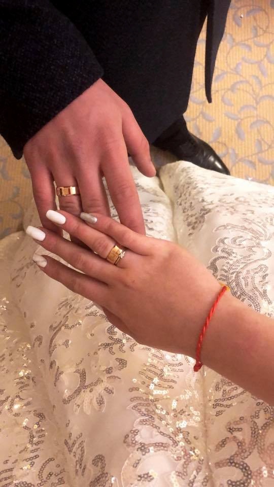 Освобожденный из плена 19-летний моряк женился: фото и видео торжества