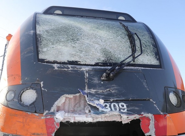 В Эстонии поезд врезался в грузовик, пострадали 9 человек