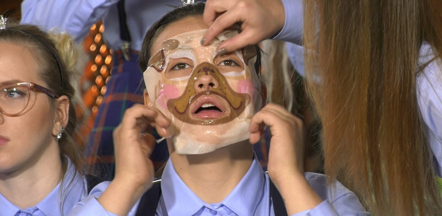 Від пацанки до панянки 4: участница "Топ-модели по-украински" научила "пацанок" депиляции