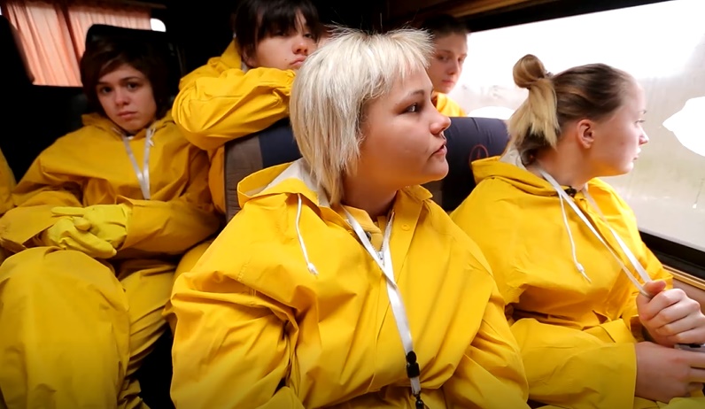 Слезы и ужас: участниц Від пацанки до панянки-4 отвезли в Чернобыльскую зону