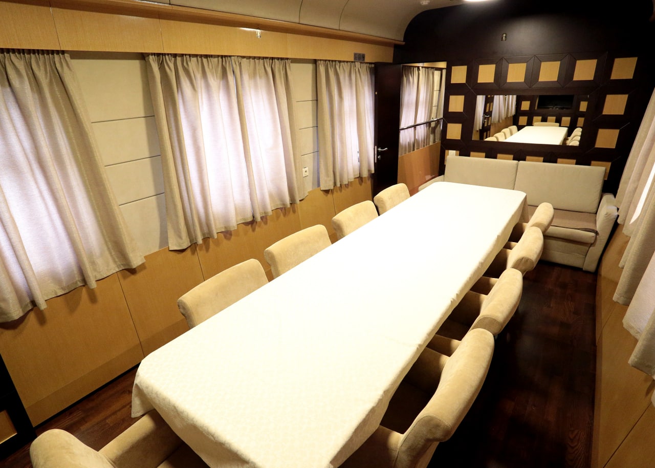 Кухня, спальня і душ: фото найрозкішніших вагонів Укрзалізниці