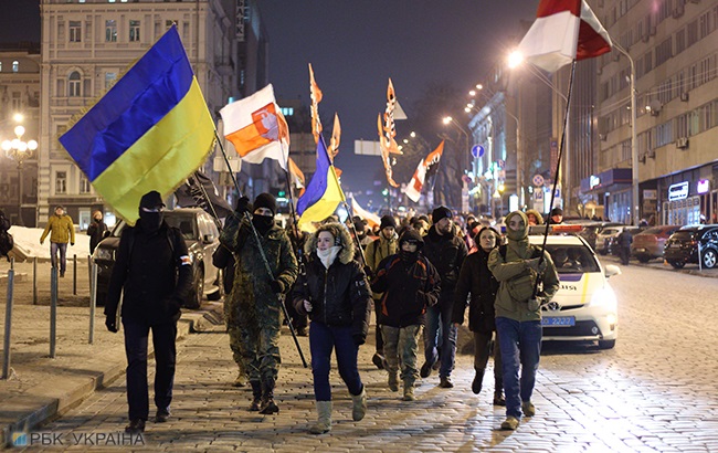 В Киеве прошел марш в честь погибшего на Майдане Жизневского (фоторепортаж)