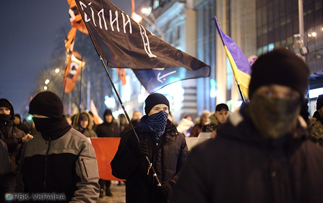В Киеве прошел марш в честь погибшего на Майдане Жизневского (фоторепортаж)