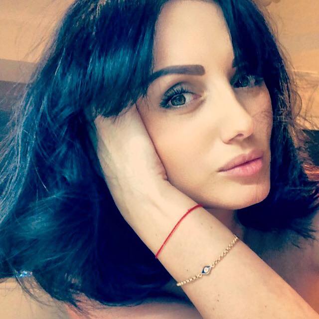 Лоліта в смутку: чоловік артистки пішов до коханки (фото)