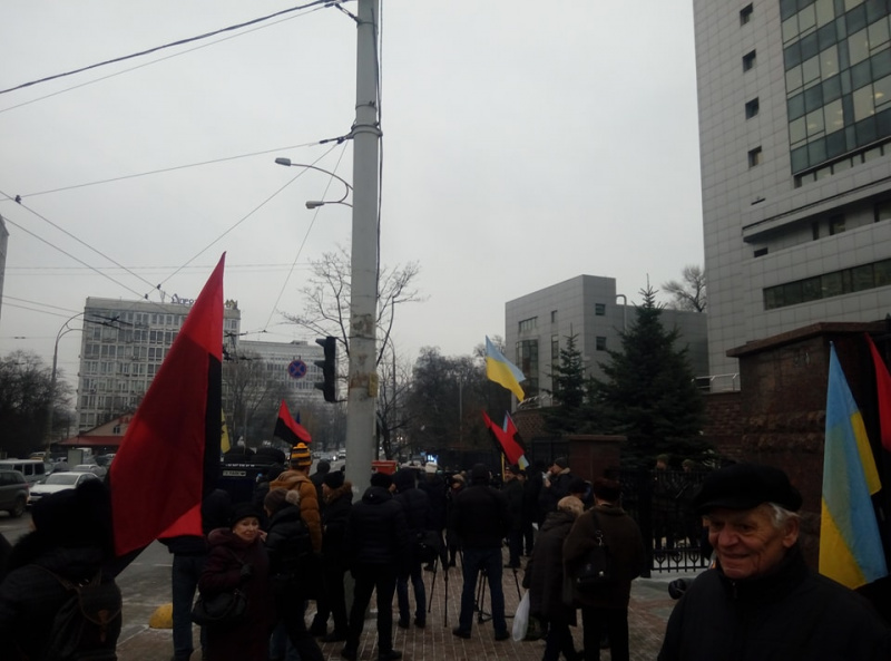 Саакашвілі прибув до суду на розгляд апеляції прокуратури щодо запобіжного заходу