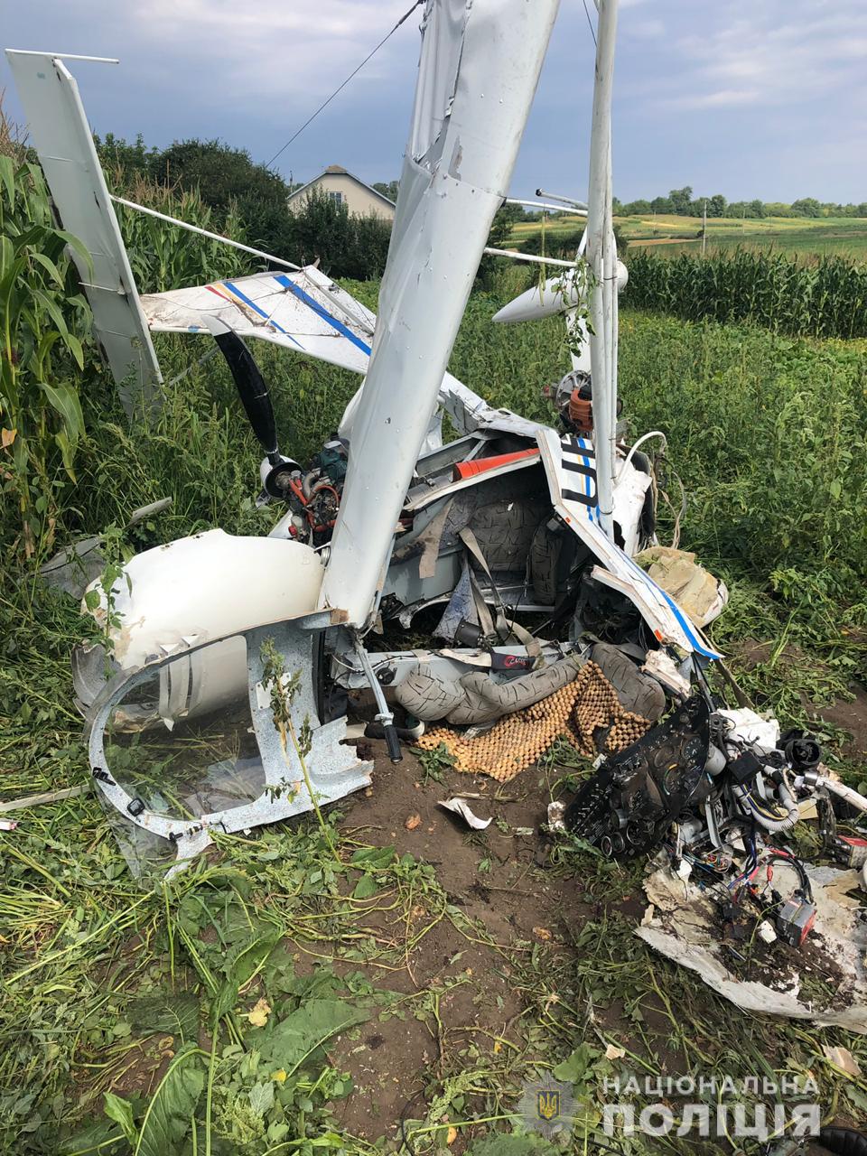 Поліція повідомила подробиці падіння дельтаплана у Чернівецькій області
