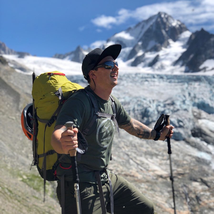 "Неймовірне випробування": український шоумен підкорив найвищу точку Європи