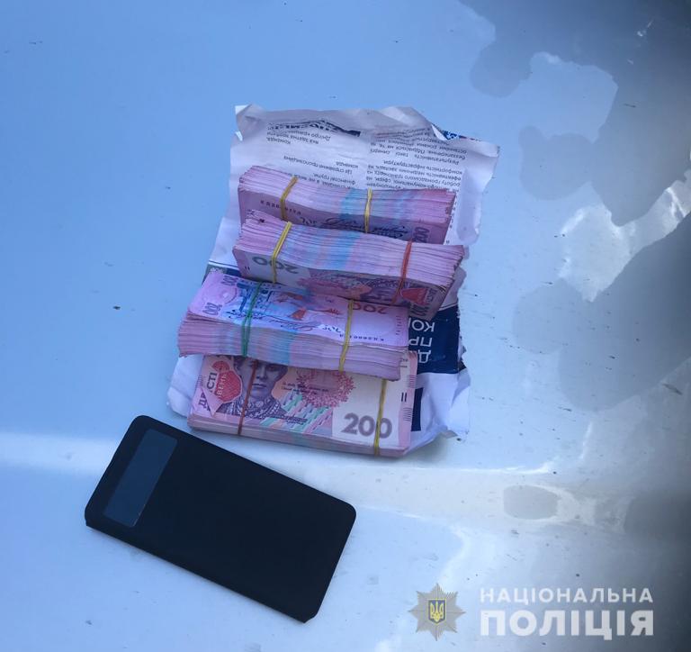 У Дніпрі чоловік кілька років вимагав величезні гроші за вигаданий борг