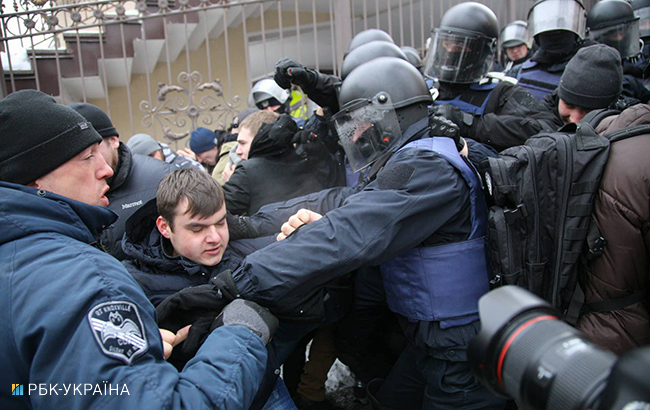 Суд над Трухановим: активісти влаштували ще одну бійку з правоохоронцями